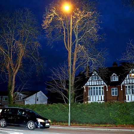 Gatwick Inn ฮอร์เลย์ ภายนอก รูปภาพ