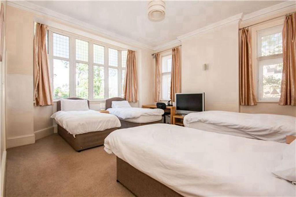 Gatwick Inn ฮอร์เลย์ ภายนอก รูปภาพ
