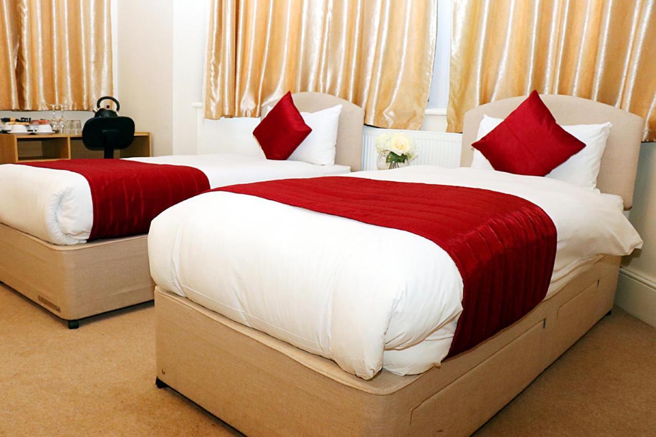 Gatwick Inn ฮอร์เลย์ ภายนอก รูปภาพ