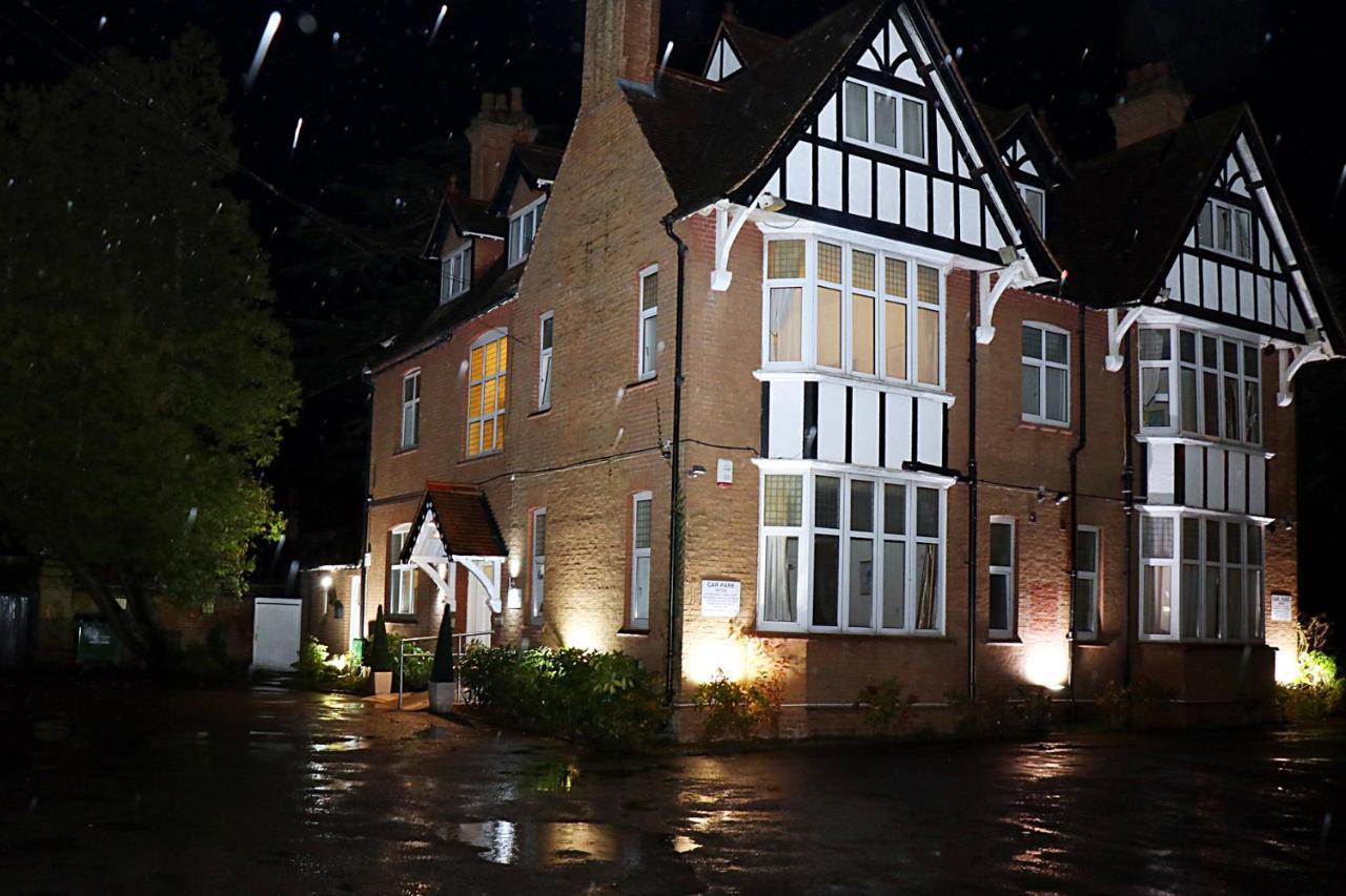 Gatwick Inn ฮอร์เลย์ ภายนอก รูปภาพ