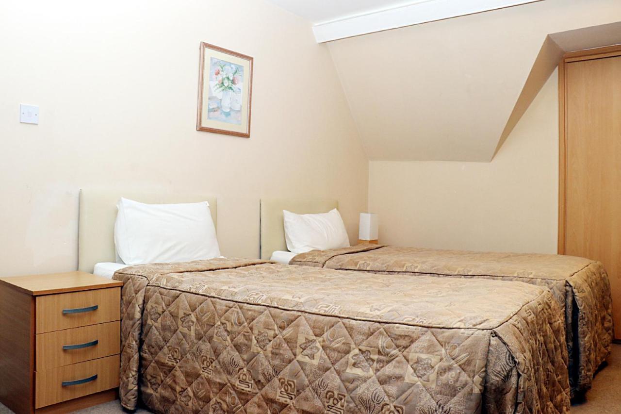 Gatwick Inn ฮอร์เลย์ ภายนอก รูปภาพ