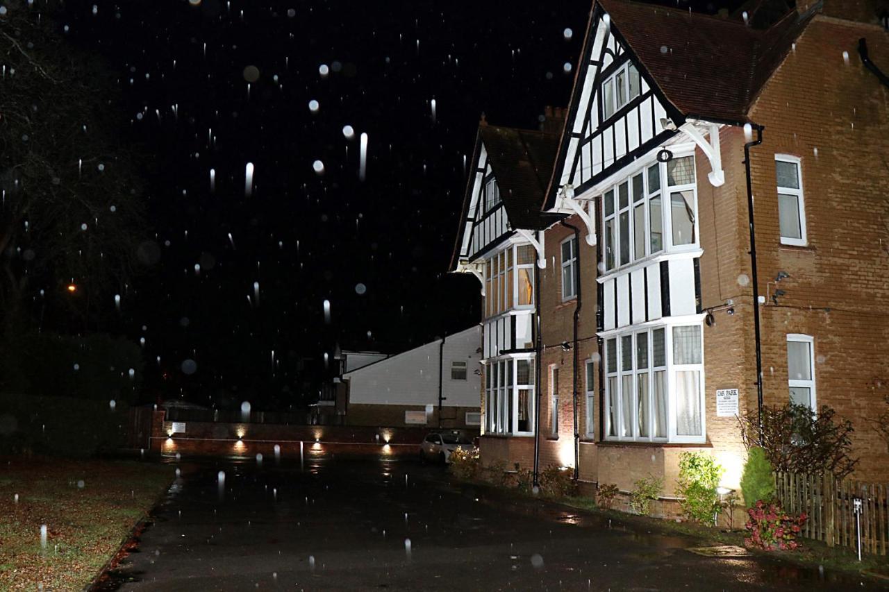 Gatwick Inn ฮอร์เลย์ ภายนอก รูปภาพ