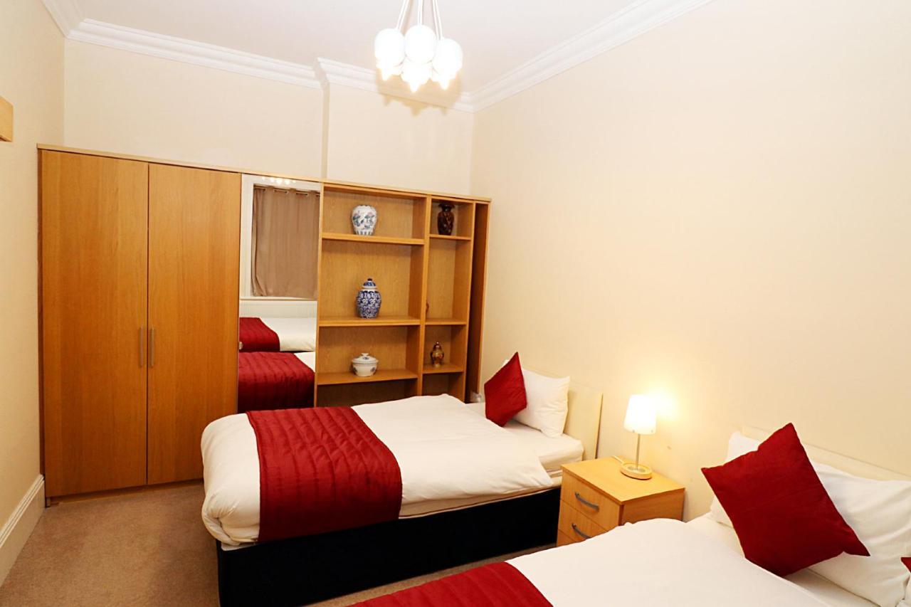 Gatwick Inn ฮอร์เลย์ ภายนอก รูปภาพ