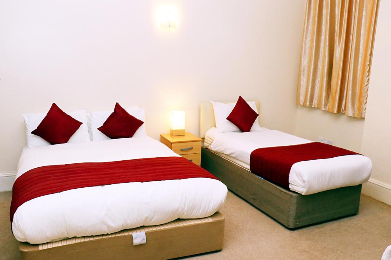 Gatwick Inn ฮอร์เลย์ ภายนอก รูปภาพ