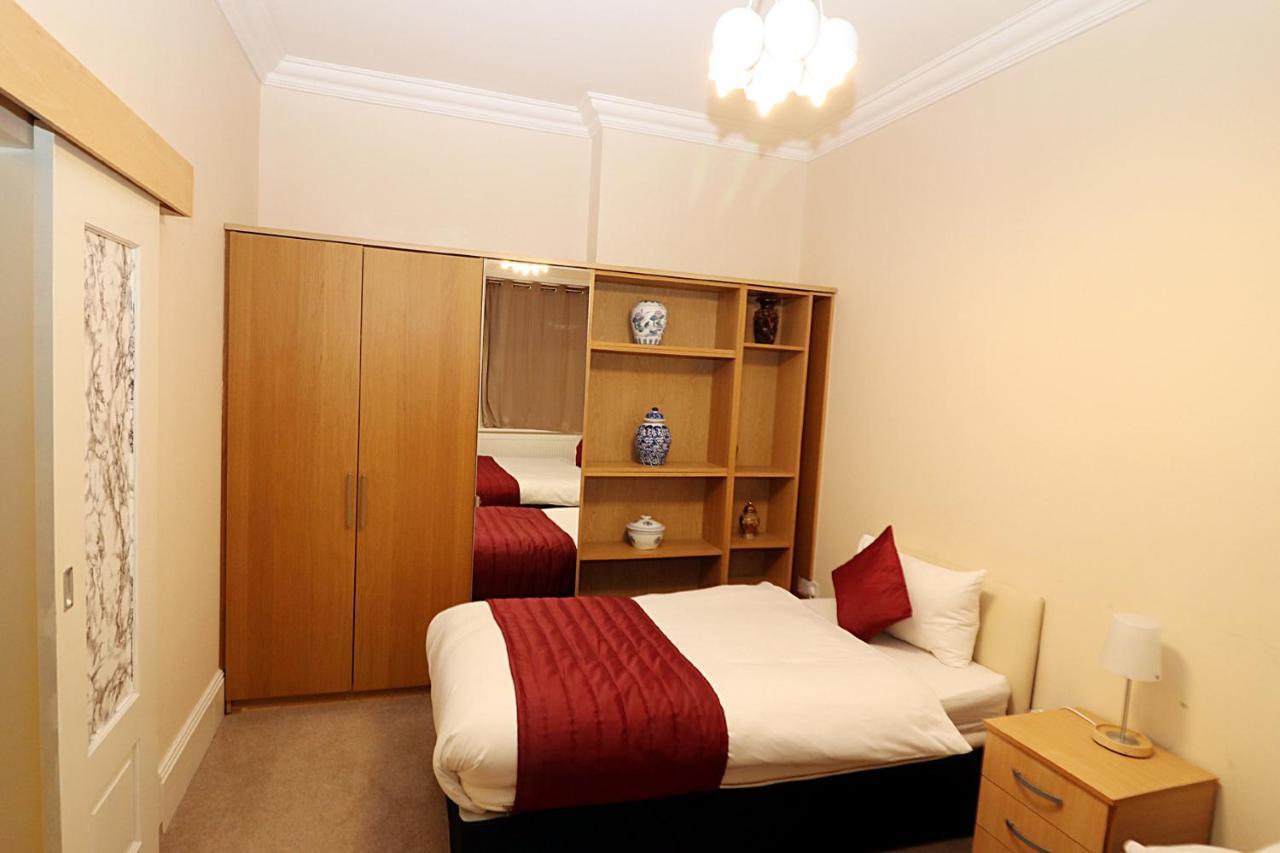 Gatwick Inn ฮอร์เลย์ ภายนอก รูปภาพ