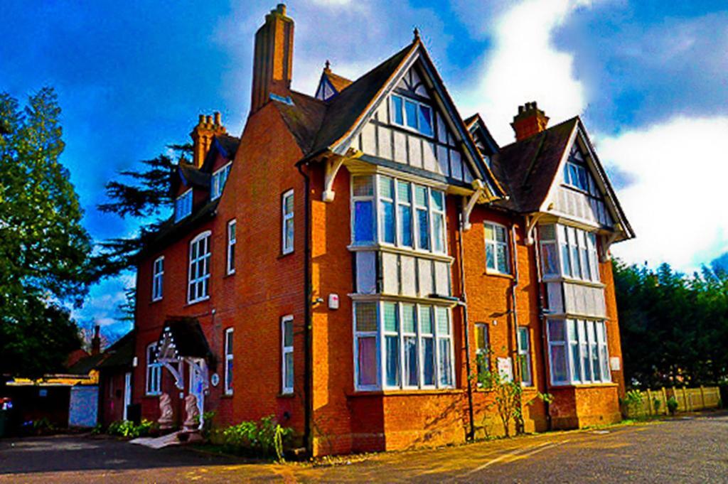 Gatwick Inn ฮอร์เลย์ ภายนอก รูปภาพ